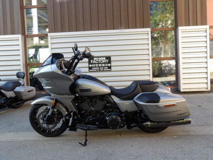 HARLEY-DAVIDSON TOURING ROAD GLIDE 1977 CVO 4