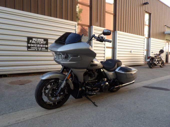 HARLEY-DAVIDSON TOURING ROAD GLIDE 1977 CVO 4