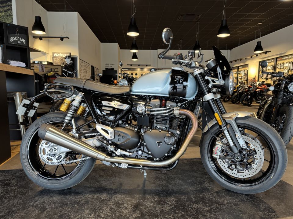 TRIUMPH SPEED TWIN 1200 4