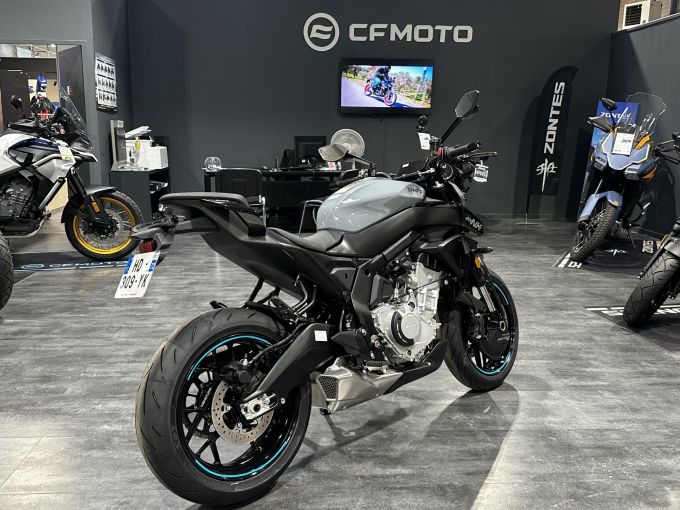 CF MOTO 675 NK 4