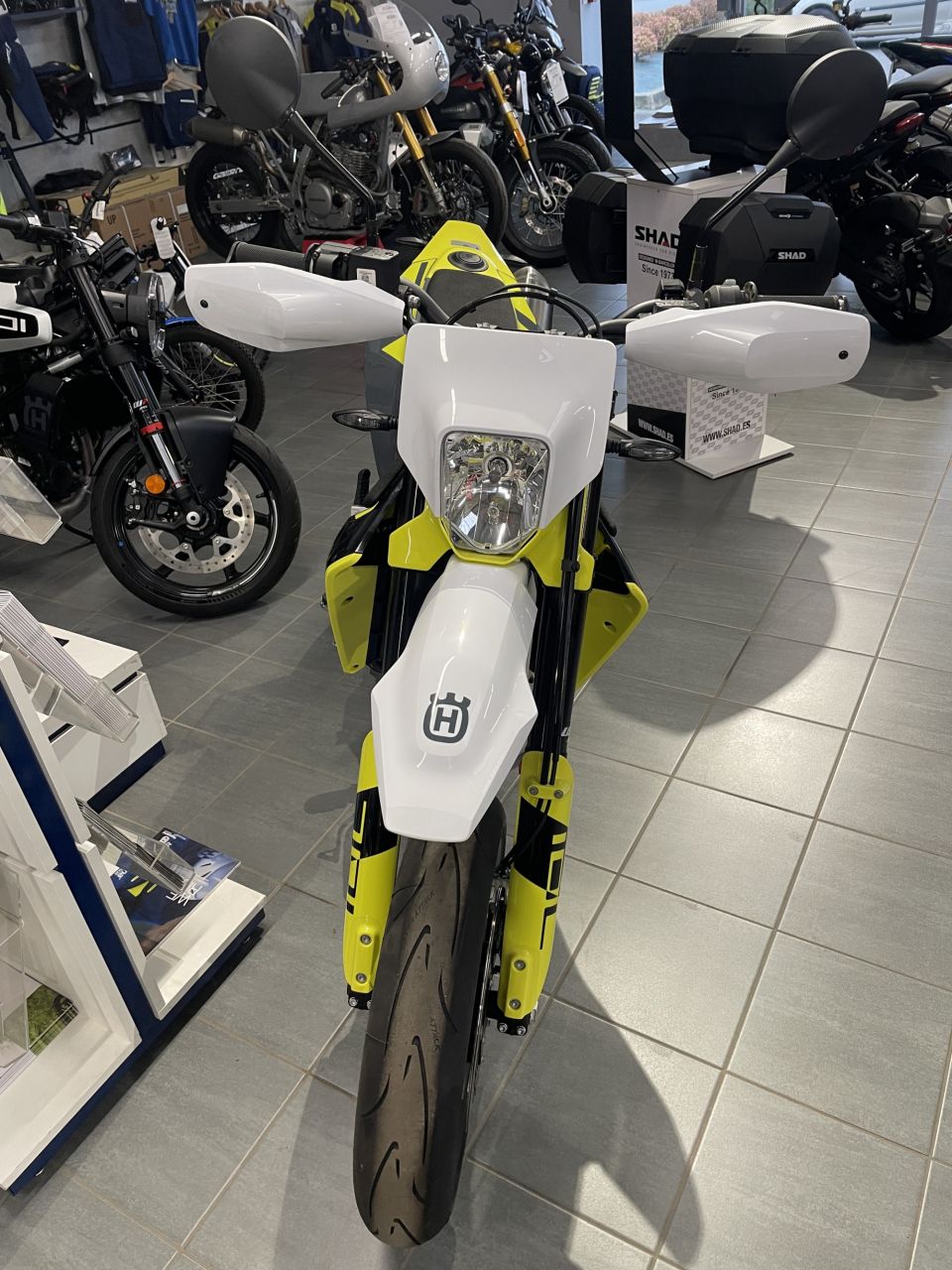 HUSQVARNA 701 SUPERMOTO 4