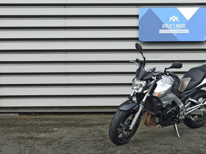SUZUKI GSR 600 4
