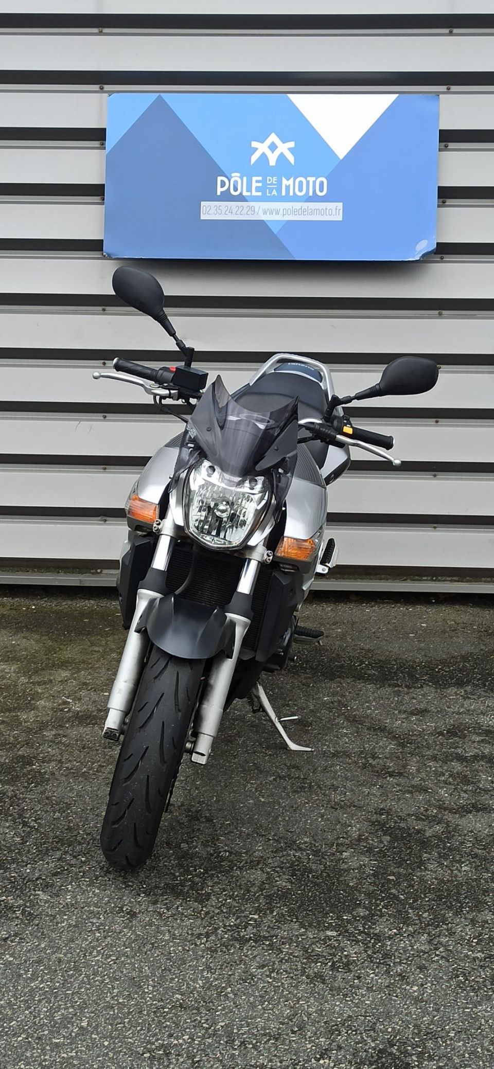 SUZUKI GSR 600 4