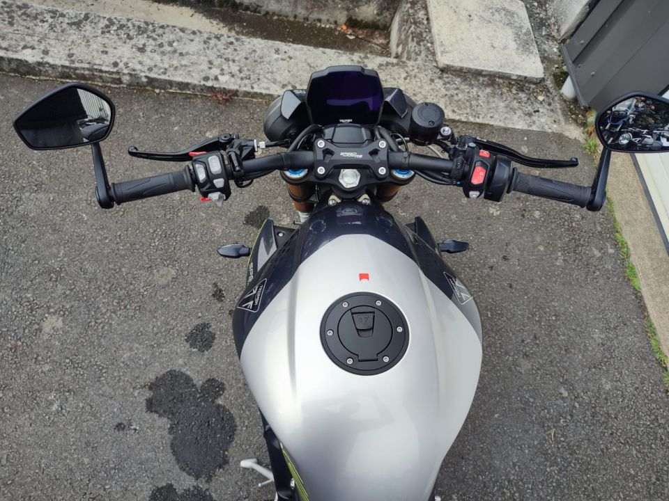 TRIUMPH SPEED TRIPLE 1200 RS 4
