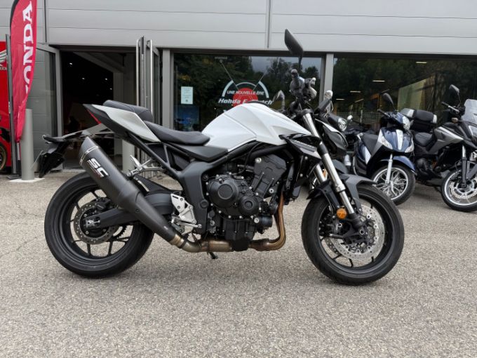 HONDA CB1000 Hornet 4
