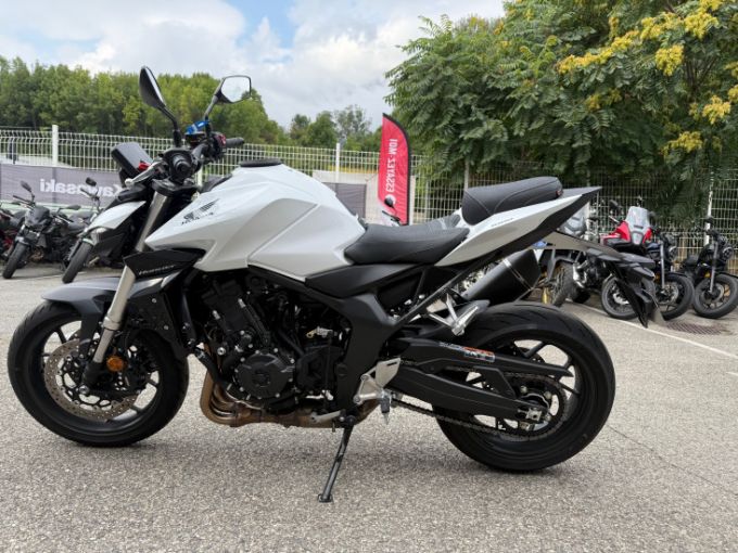 HONDA CB1000 Hornet 4
