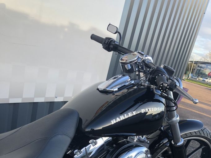 HARLEY-DAVIDSON SOFTAIL BREAKOUT 1690 4