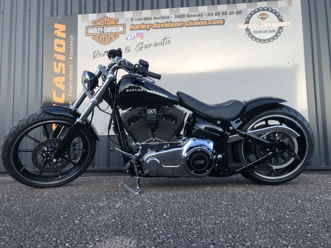 HARLEY-DAVIDSON SOFTAIL BREAKOUT 1690 4