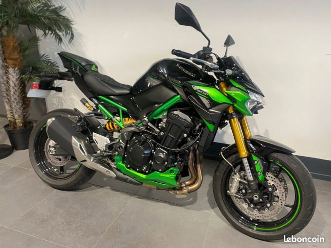 KAWASAKI Z900 SE 4