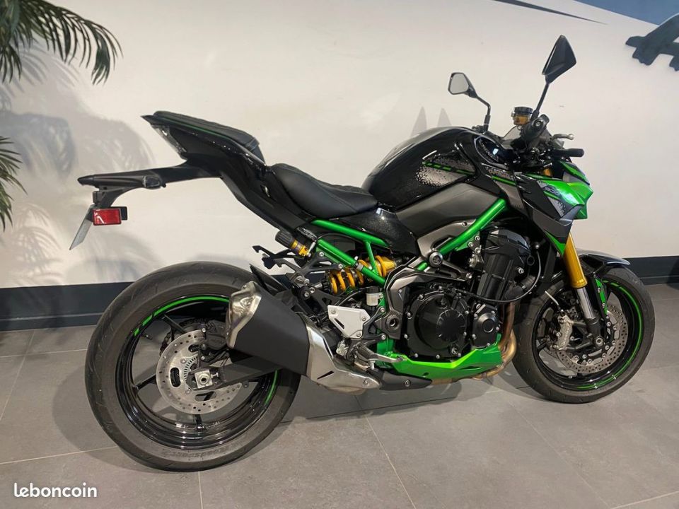 KAWASAKI Z900 SE 4