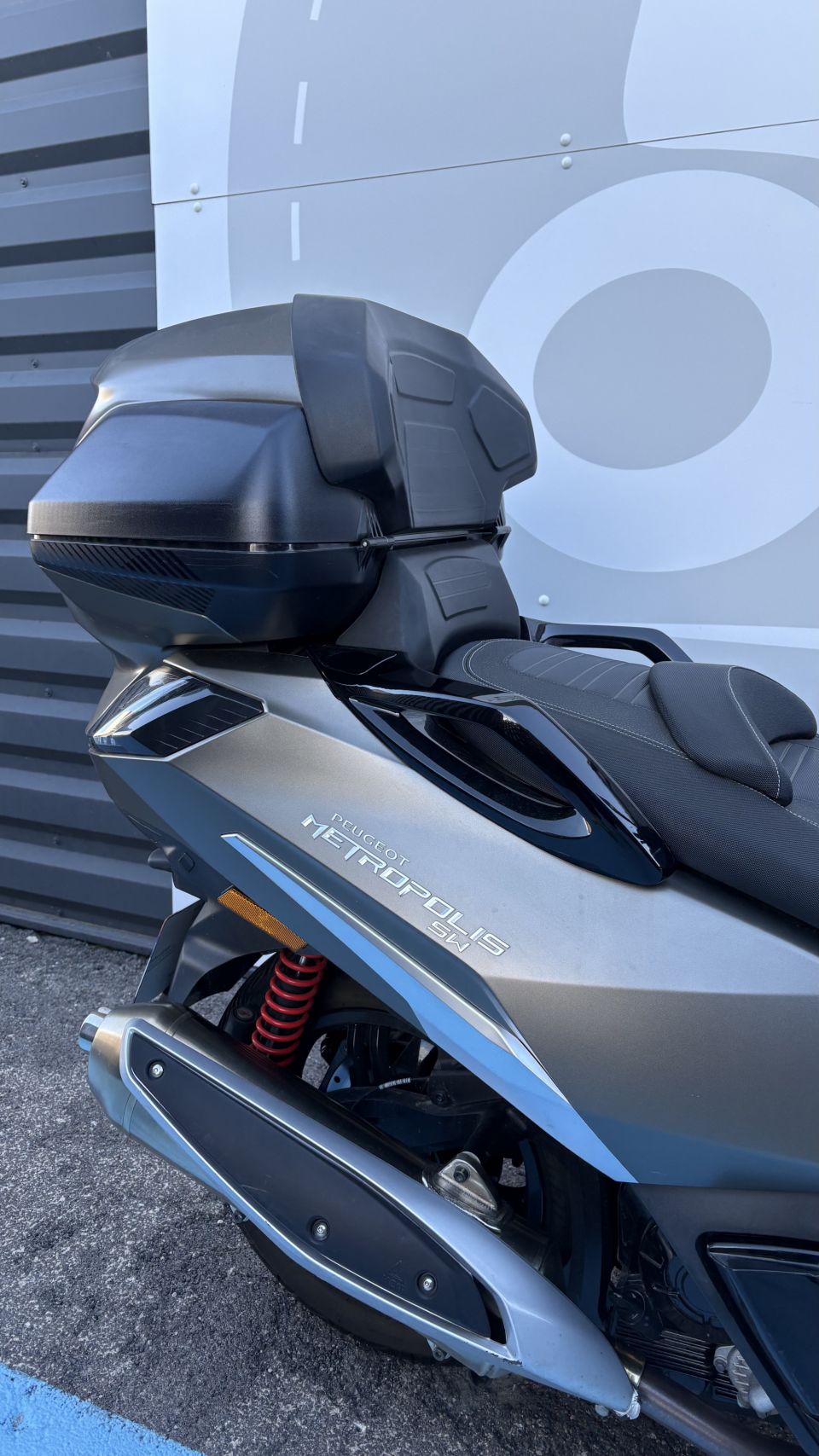 PEUGEOT METROPOLIS 400 SW 4