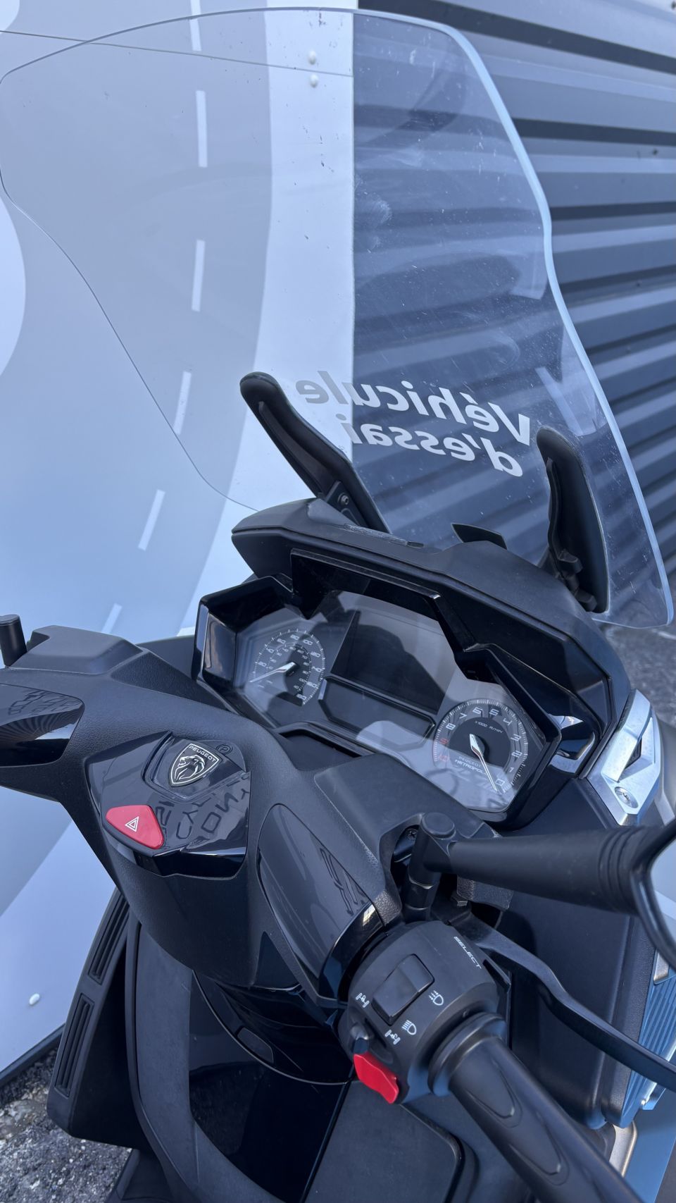 PEUGEOT METROPOLIS 400 SW 4