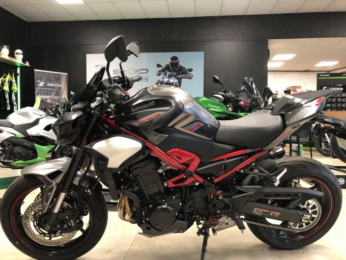 KAWASAKI Z 900 4