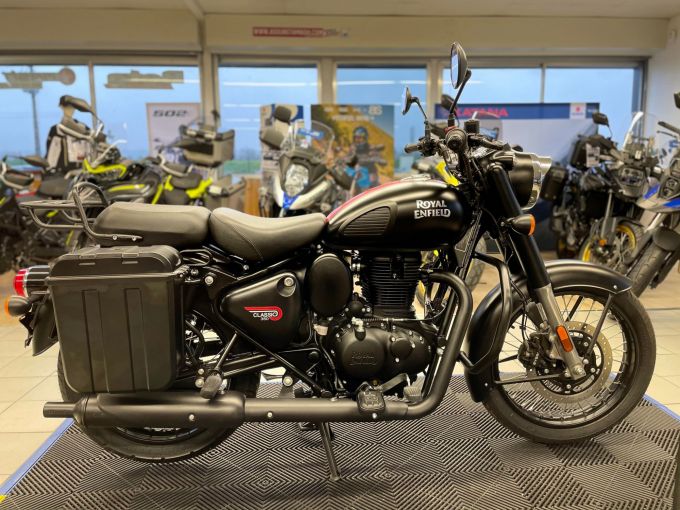 ROYAL ENFIELD CLASSIC 4