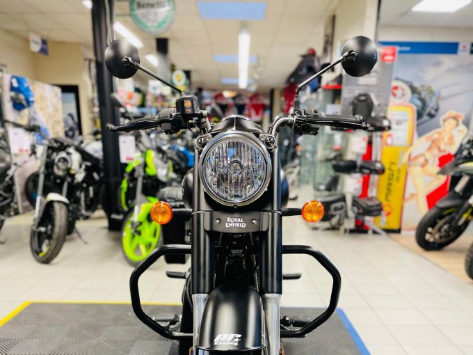 ROYAL ENFIELD CLASSIC 4