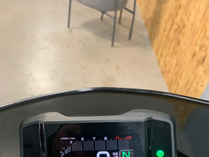 YAMAHA MT-09 4