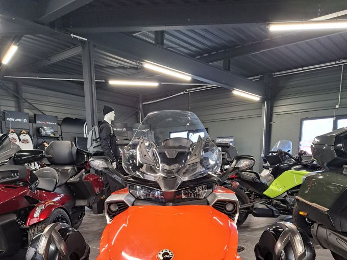 CAN-AM SPYDER F3-S 4