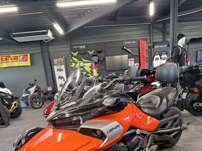 CAN-AM SPYDER F3-S 4