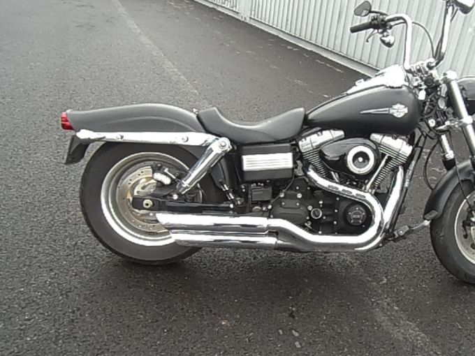 HARLEY-DAVIDSON DYNA FAT BOB 1690 4