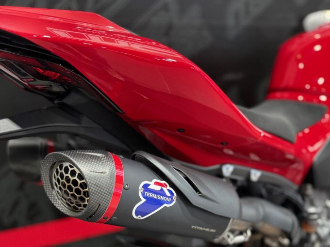 DUCATI PANIGALE V2 S 4