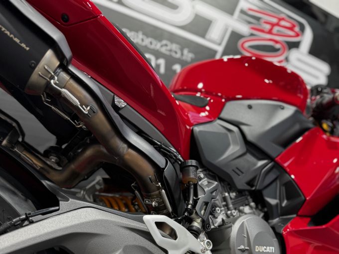 DUCATI PANIGALE V2 S 4