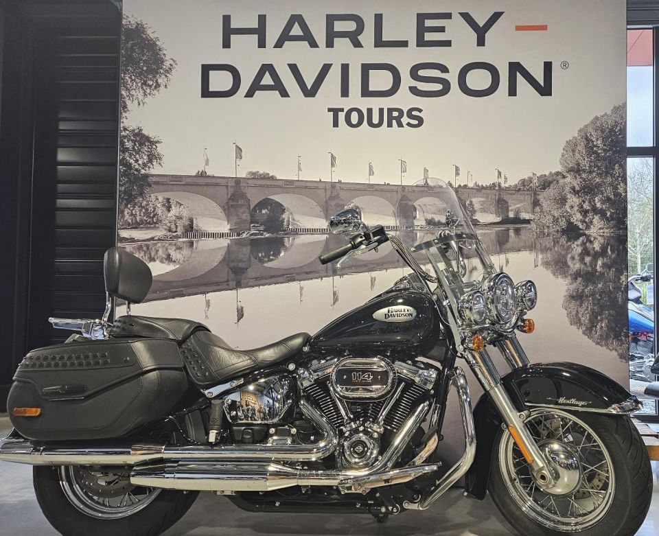 HARLEY-DAVIDSON SOFTAIL HERITAGE 1868 4