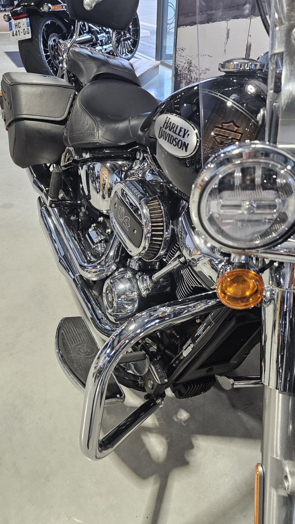 HARLEY-DAVIDSON SOFTAIL HERITAGE 1868 4