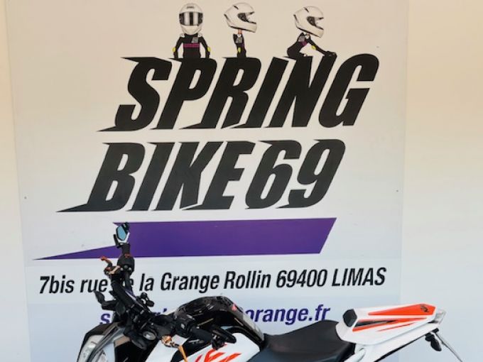 KTM 390 DUKE 4