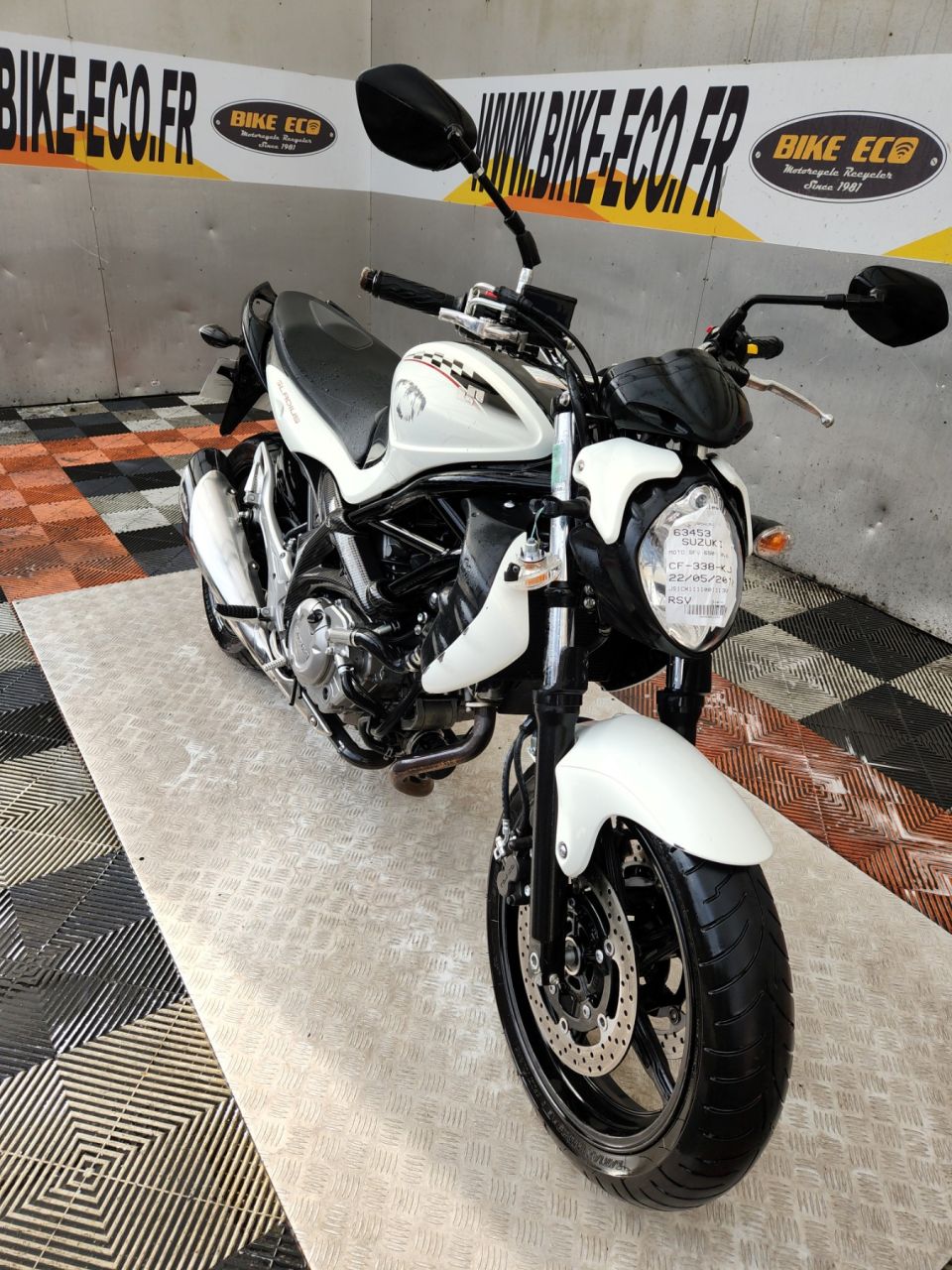 SUZUKI GLADIUS 650 4