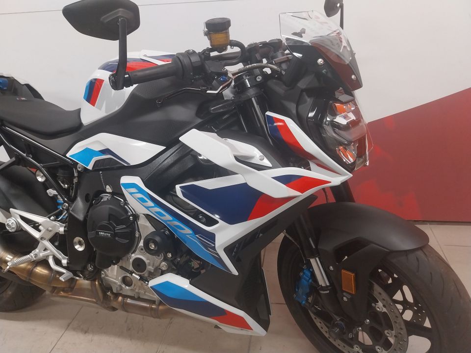 BMW M1000 R 4