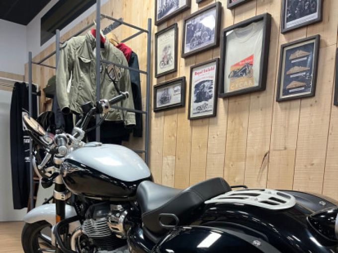 ROYAL ENFIELD 2023 - Super Meteor 4