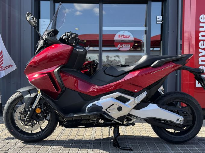 HONDA NSS FORZA 750 4