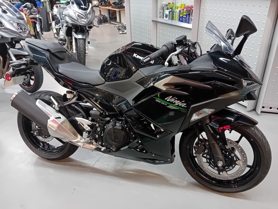 KAWASAKI Ninja 500 4
