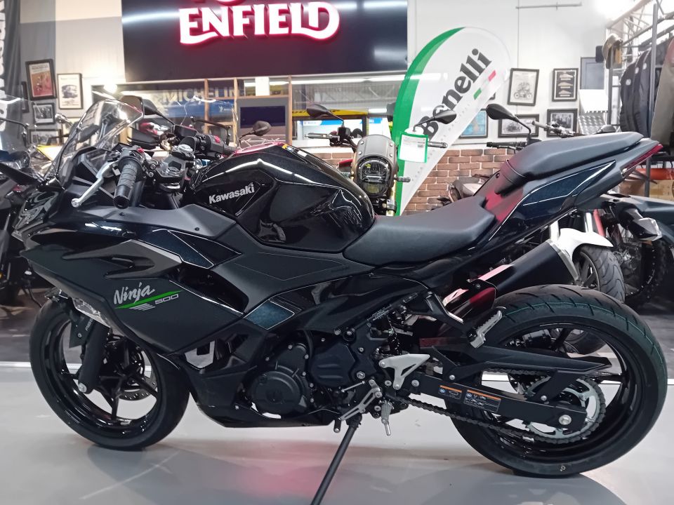 KAWASAKI Ninja 500 4