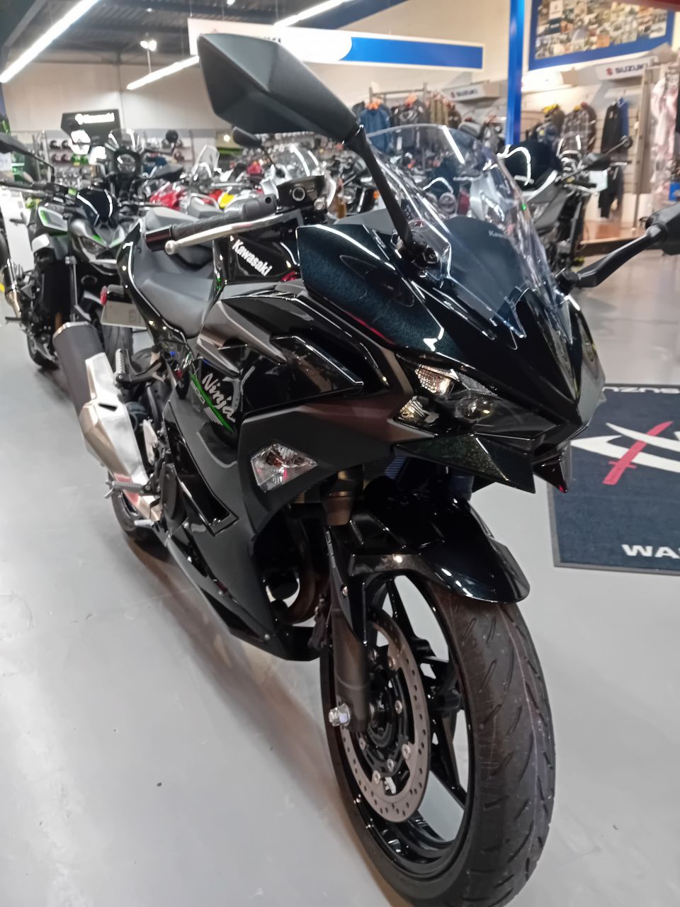 KAWASAKI Ninja 500 4