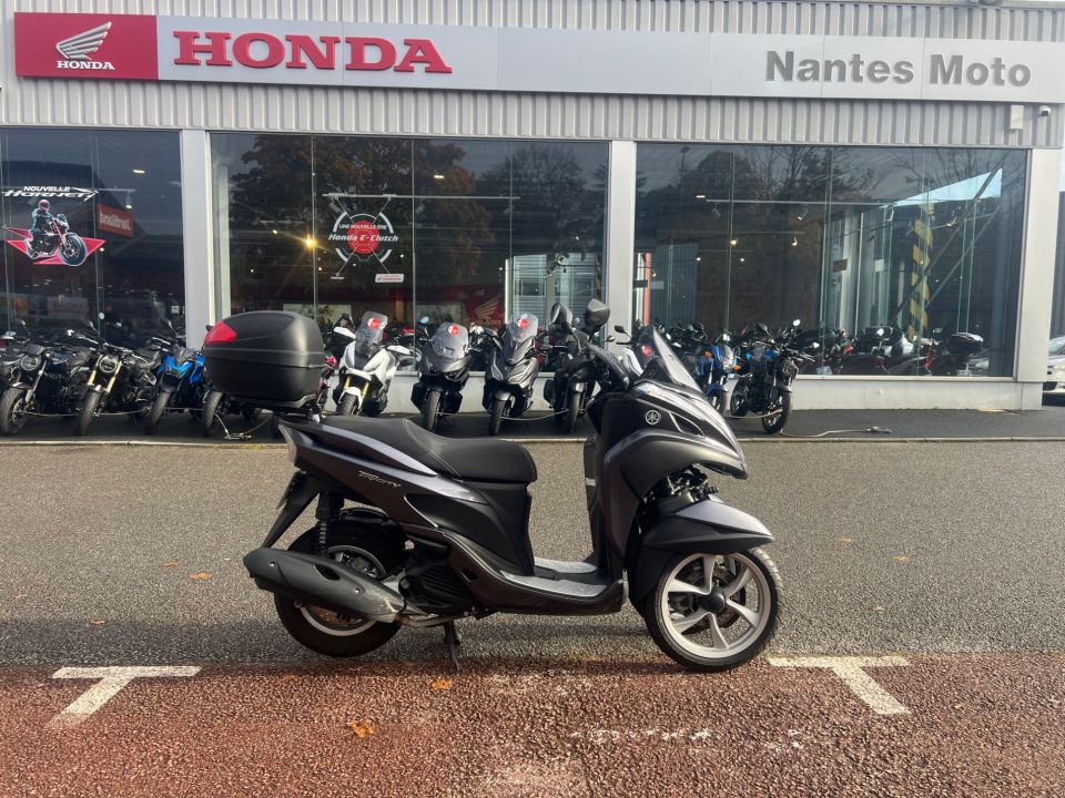 YAMAHA  YZF-R3 World GP 60th Anniversary 4