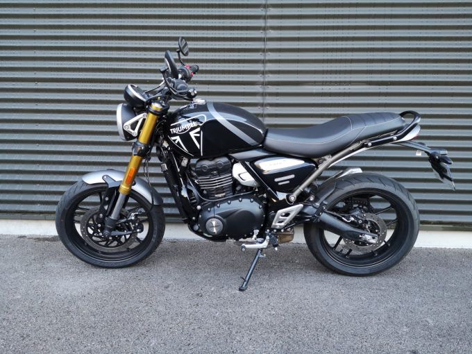 TRIUMPH SPEED 400 4