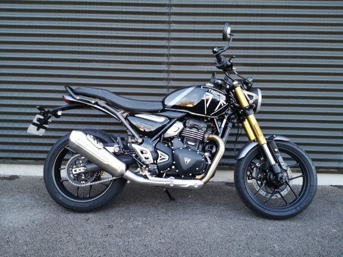 TRIUMPH SPEED 400 4