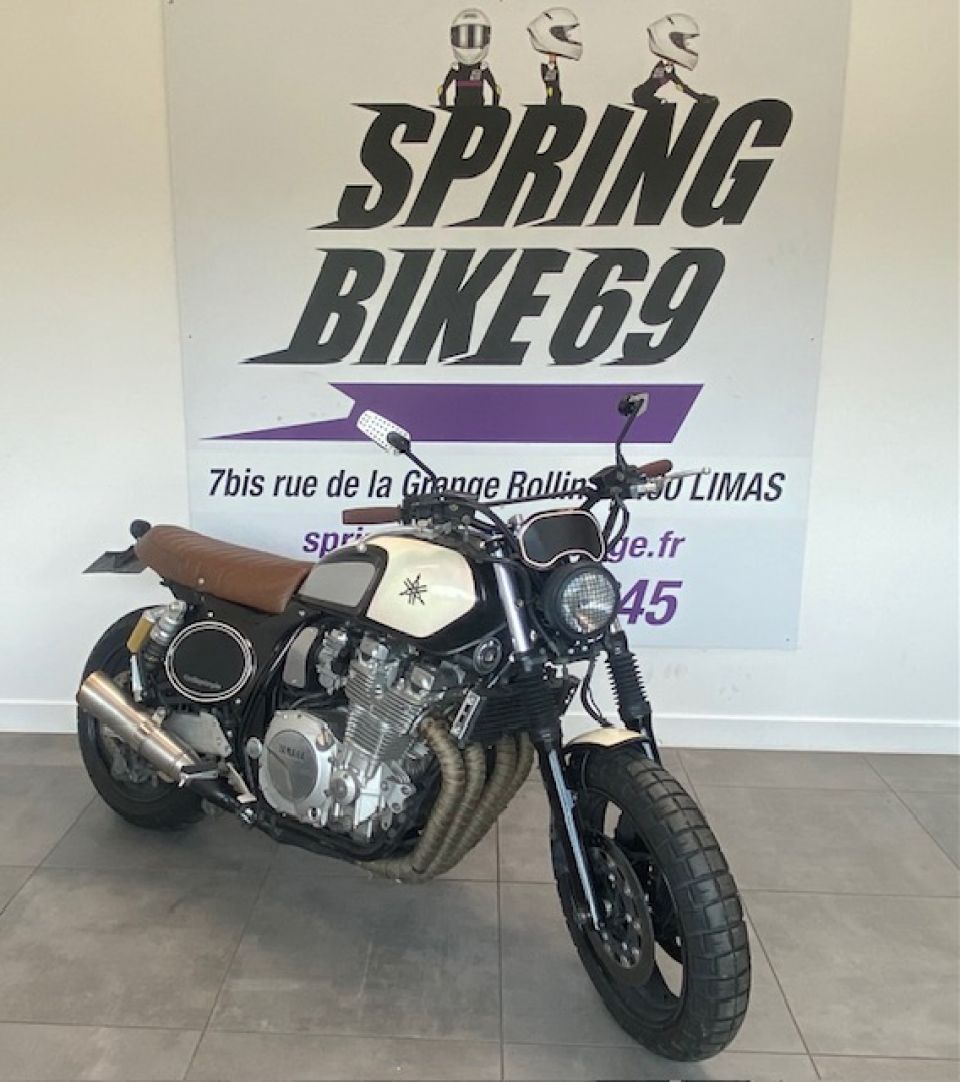 YAMAHA XJR 1300 4