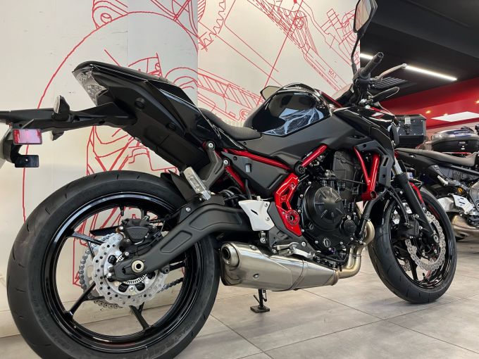 KAWASAKI Z 650 (47.5CV) 4