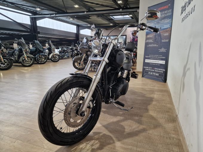 HARLEY-DAVIDSON DYNA STREET BOB 1584 4