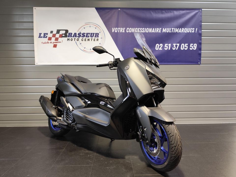 YAMAHA XMAX 125 4