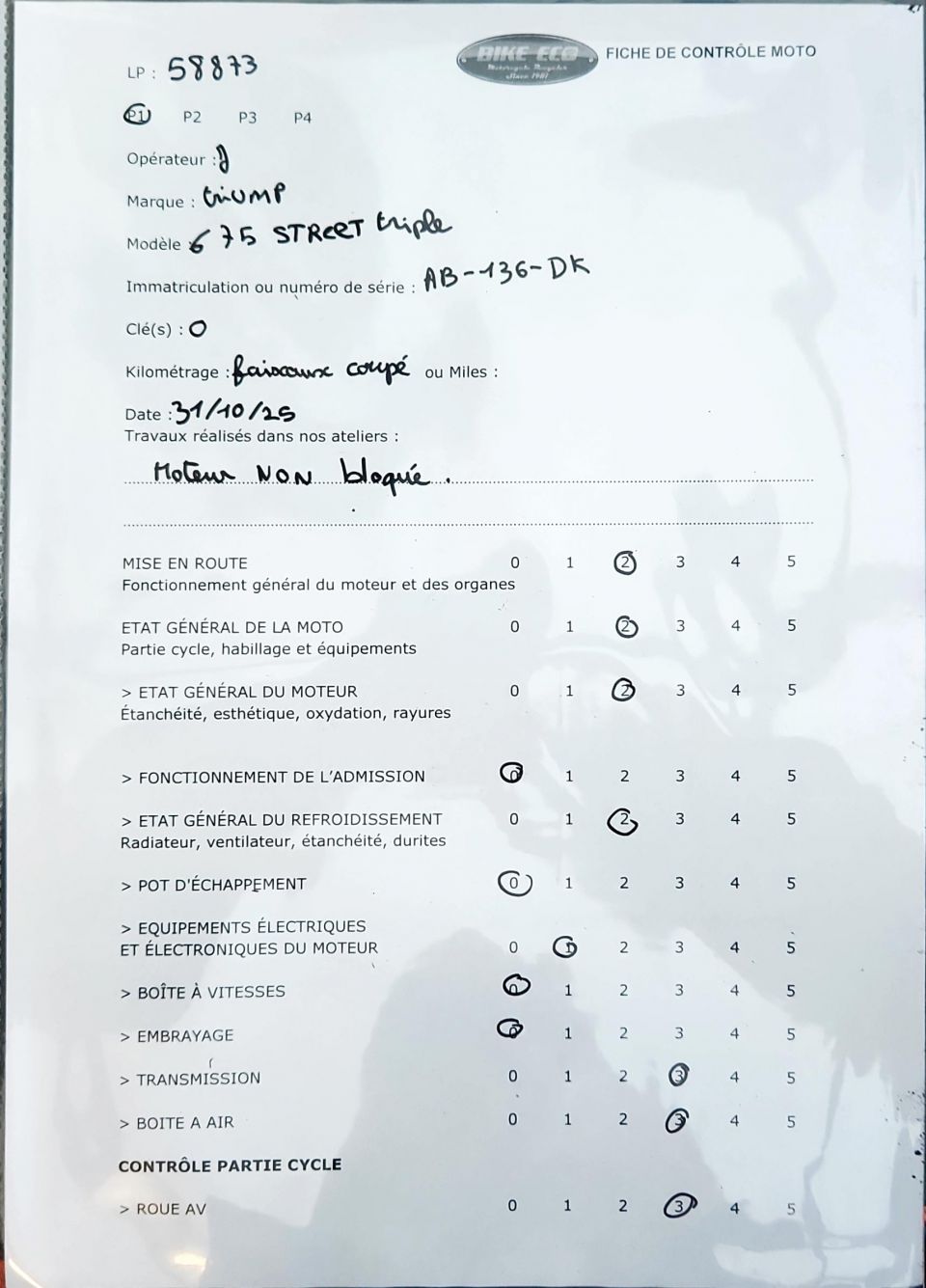 TRIUMPH STREET TRIPLE 675 4