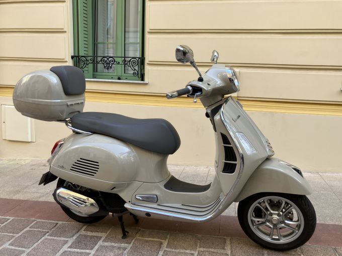 VESPA GTS 125IE SUPER 4