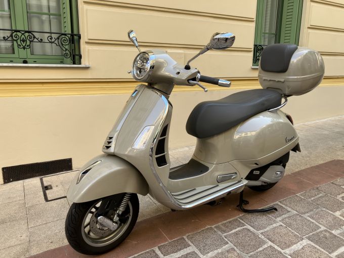 VESPA GTS 125IE SUPER 4