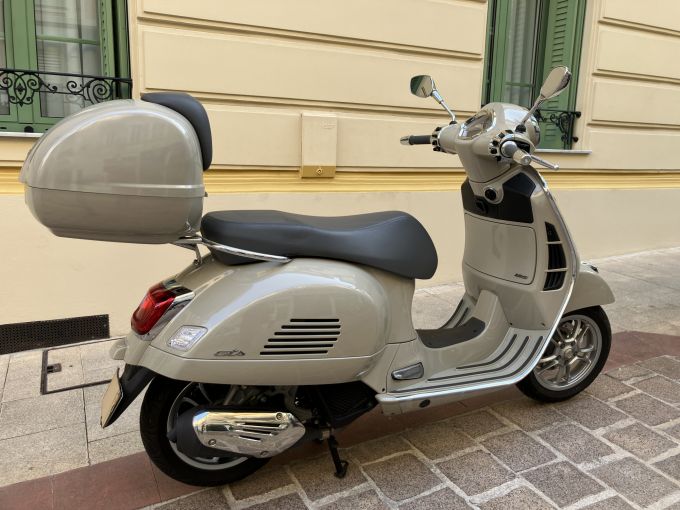 VESPA GTS 125IE SUPER 4