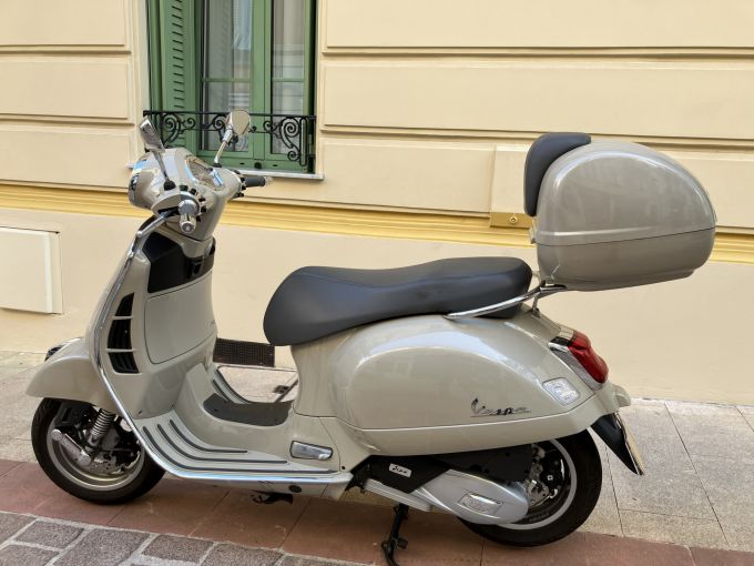 VESPA GTS 125IE SUPER 4