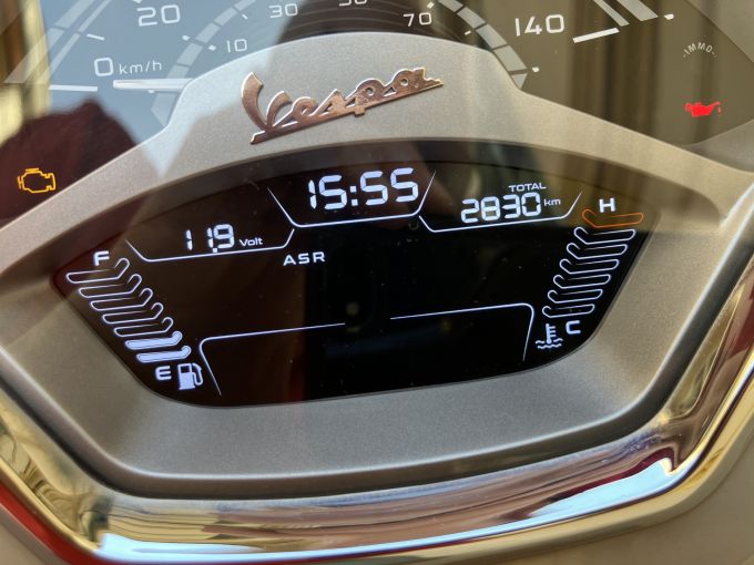 VESPA GTS 125IE SUPER 4