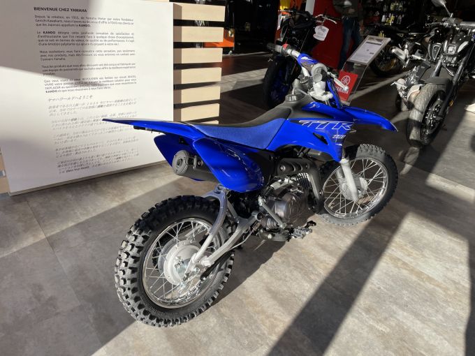 YAMAHA TT-R110E 4