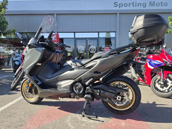 YAMAHA T-MAX 560 TECH MAX 4